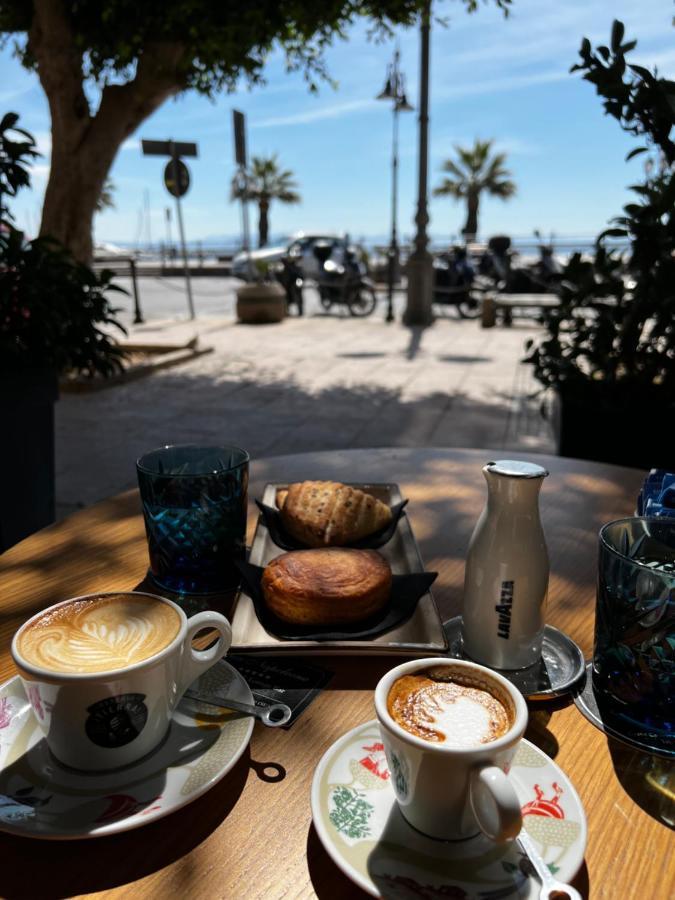 Valu Bed & Breakfast Carloforte  Bagian luar foto