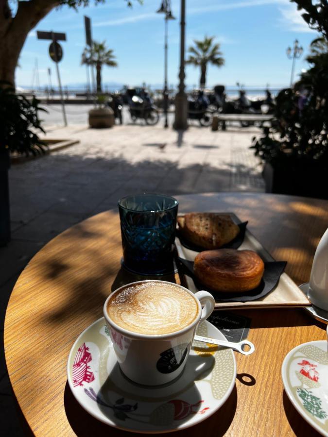 Valu Bed & Breakfast Carloforte  Bagian luar foto